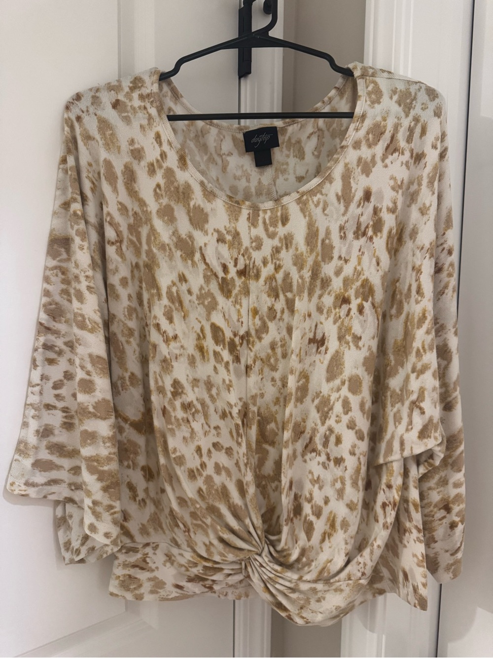 Daytrip cream/brown leopard top - L